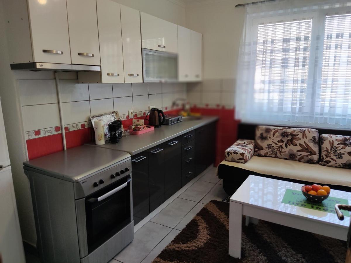 Apartmani Sarah Tuzla Kültér fotó